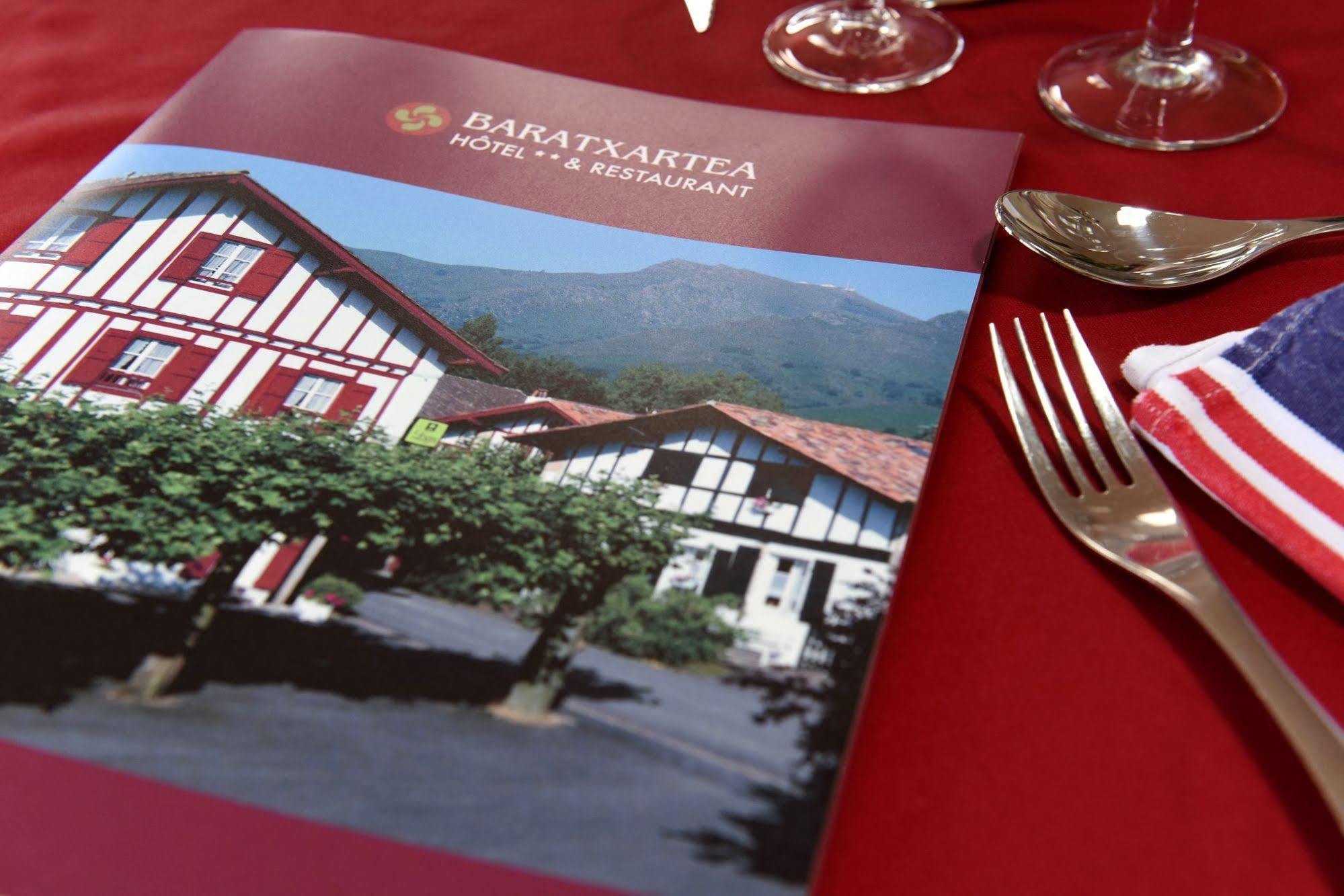 Hotel Restaurant Baratxartea Sare Extérieur photo